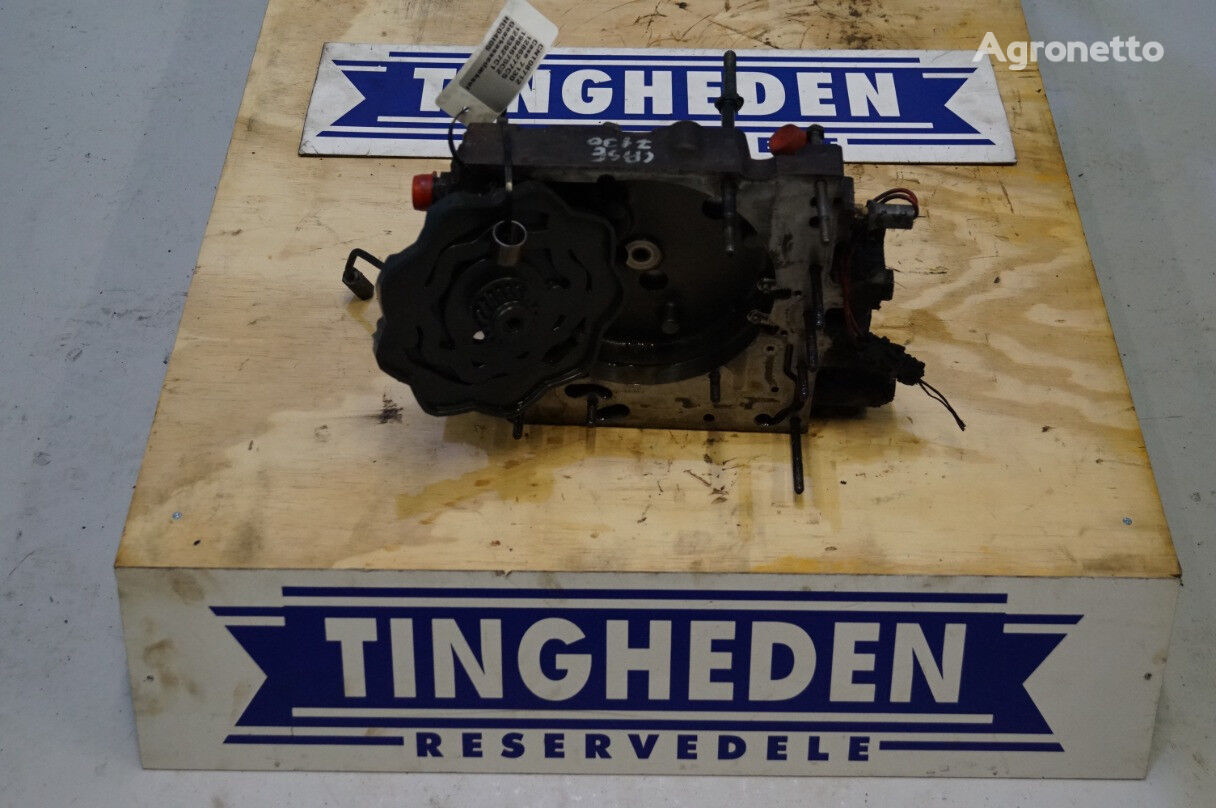 联合收割机 Case IH 7130 的 其他传动装置备件 Brugt gearkassedæksel